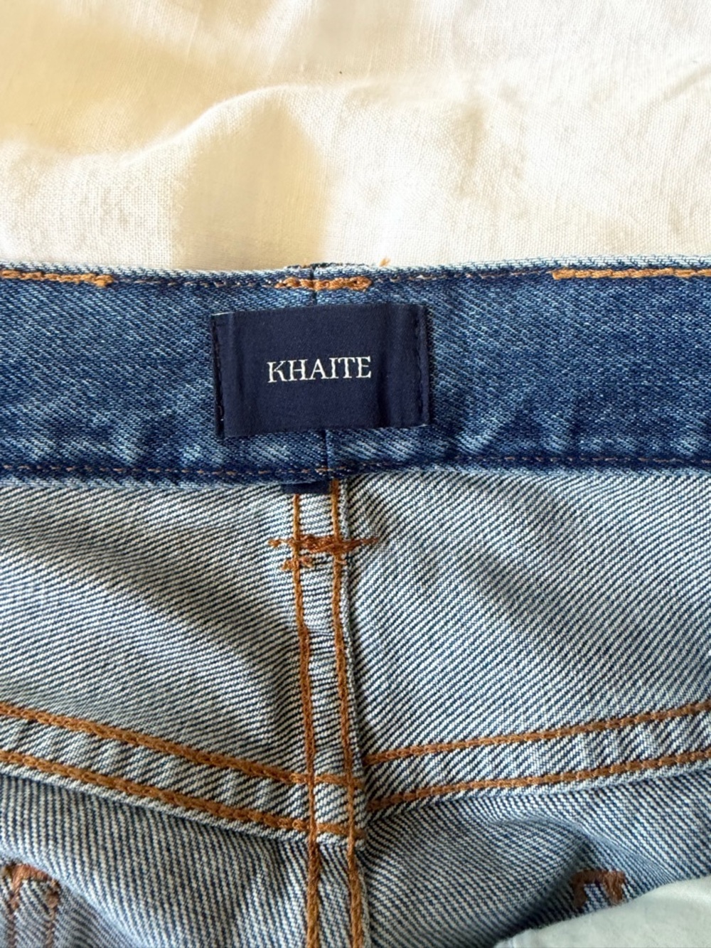 KHAITE Corbin Jean. Straight-Leg Denim Jeans in Classic Blue - Picture 2 of 6